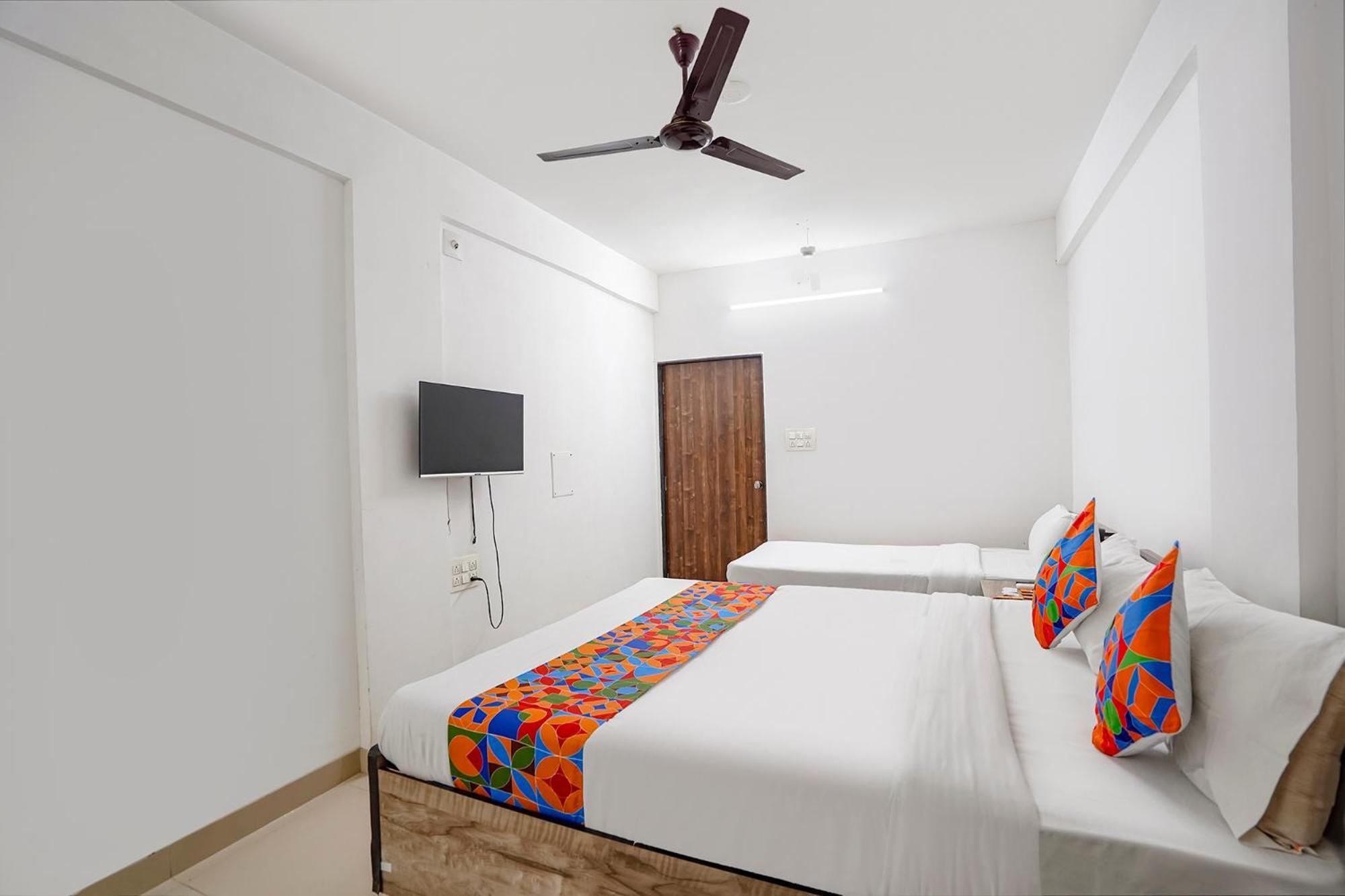 Fabhotel Relax Gandhinagar Exterior foto