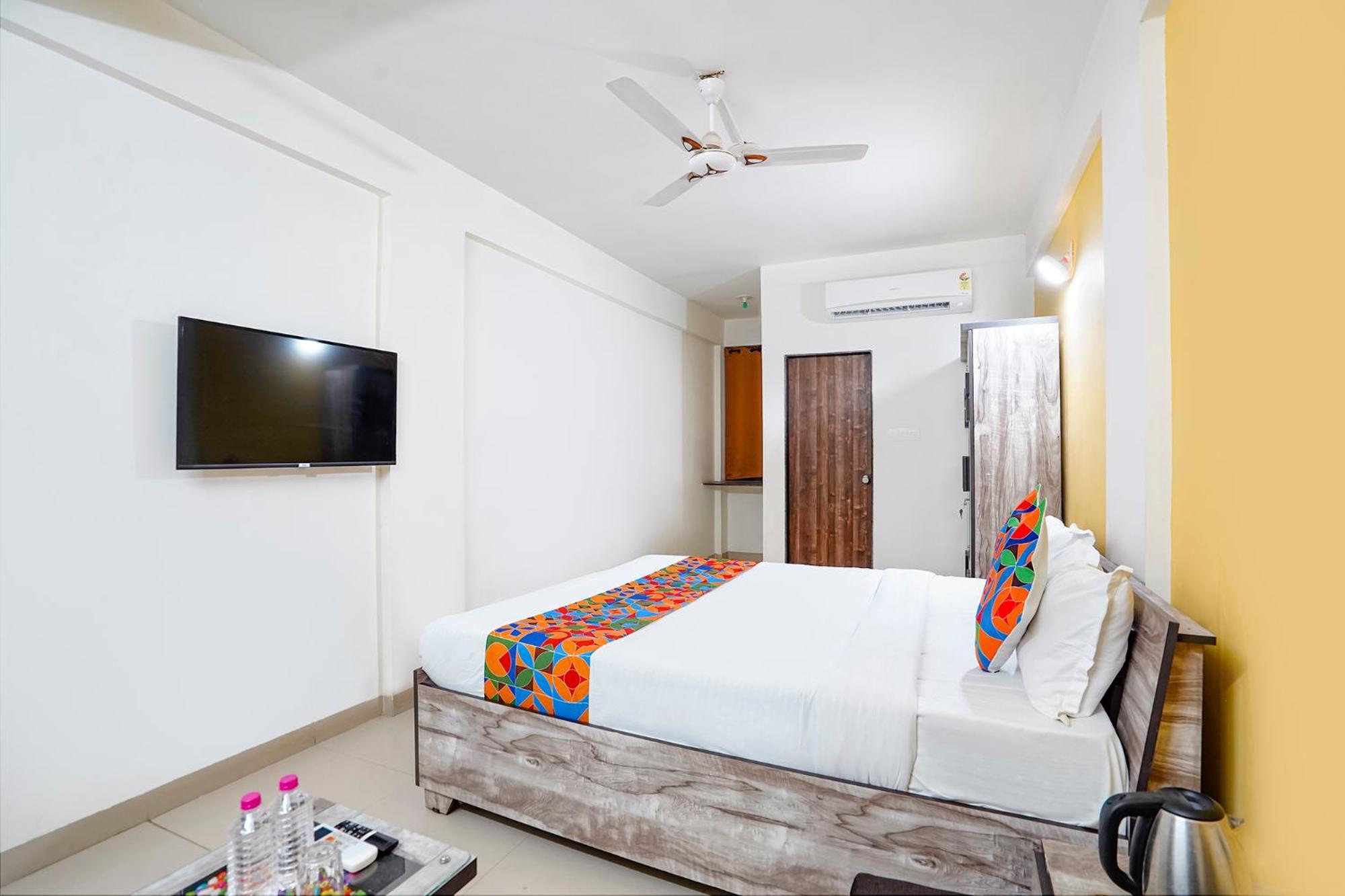 Fabhotel Relax Gandhinagar Exterior foto