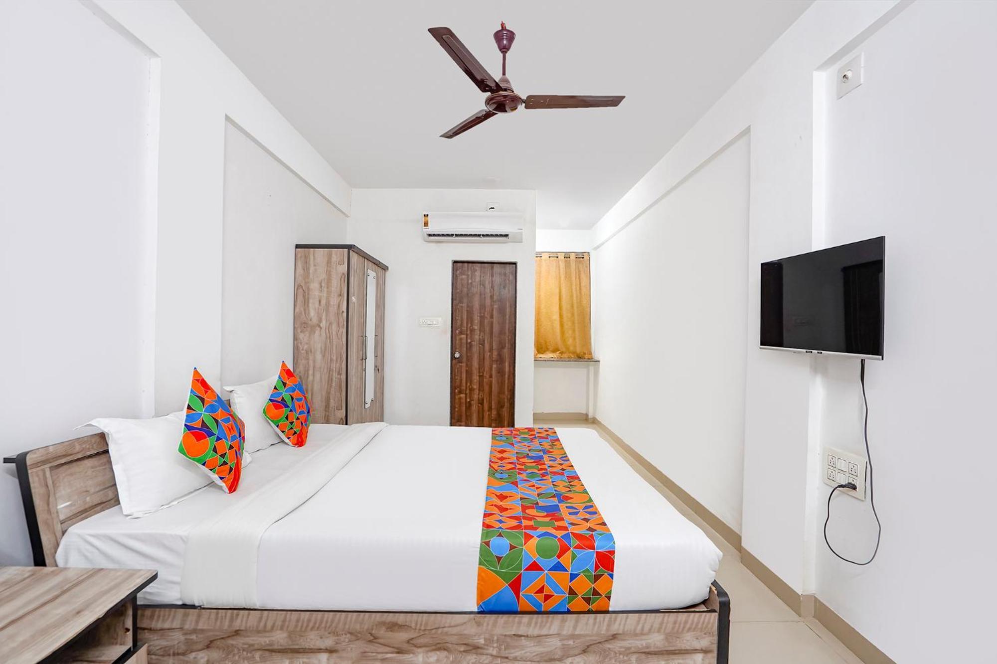 Fabhotel Relax Gandhinagar Exterior foto